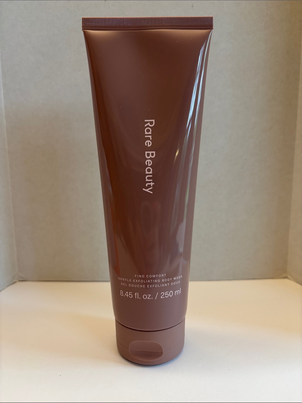 Rare Beauty Find Comfort Gentle Exfoliating Body Wash 8.45oz
